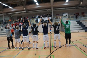 Die Unterstützung der treuen Fanfront war den Kickern des TVA gewiss