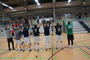 Die Unterstützung der treuen Fanfront war den Kickern des TVA gewiss